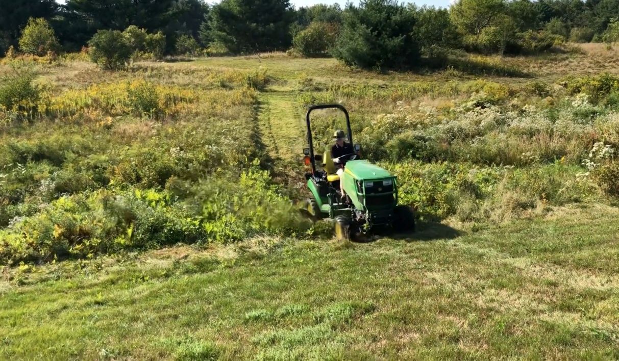 Usługi glebogryzarka separacyjna niwelacja terenu koszenie farm fotowo