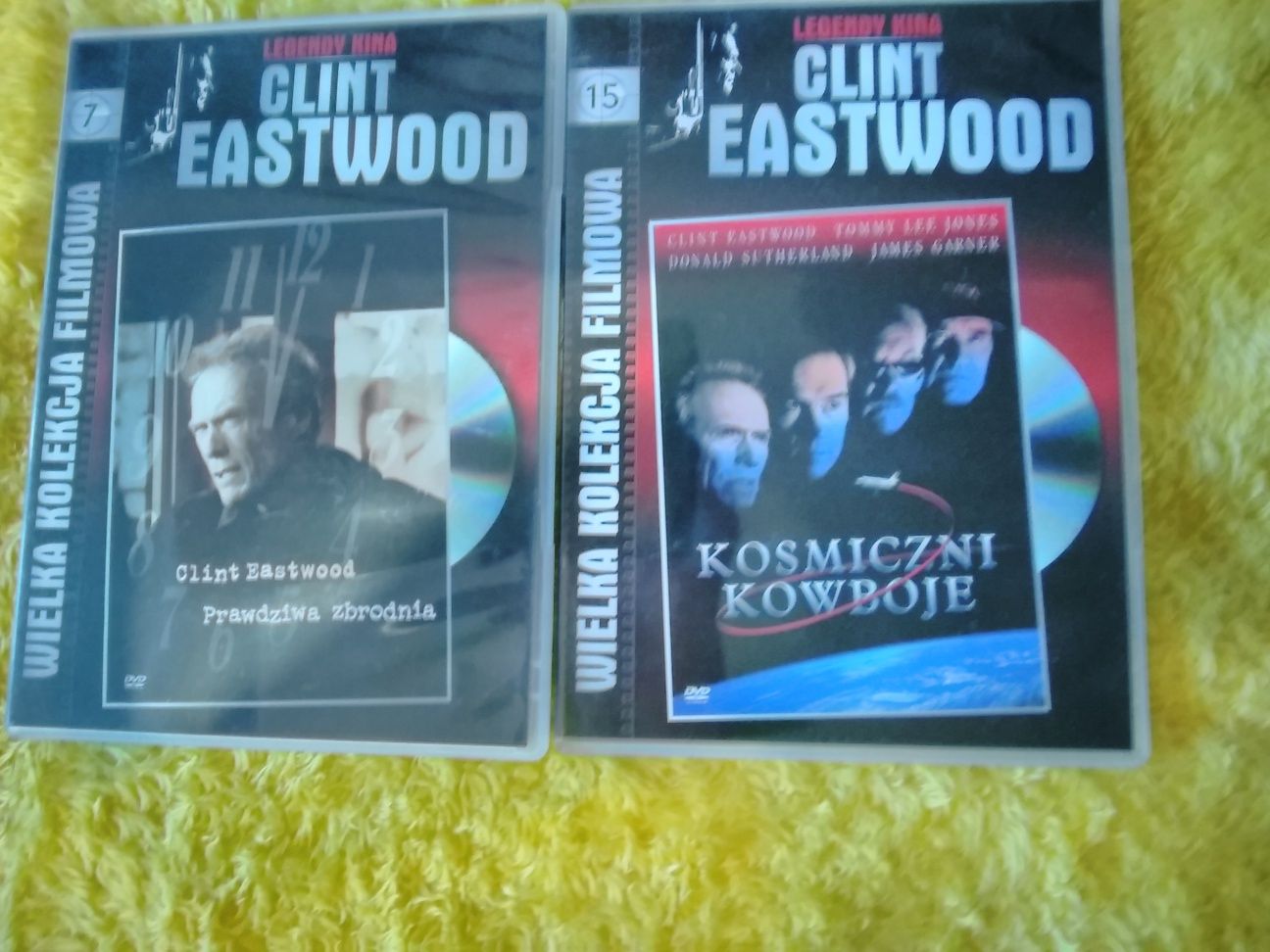 Clint Eastwood, DVD filmy Kosmiczni kowboje i Prawdziwa zbrodnia.