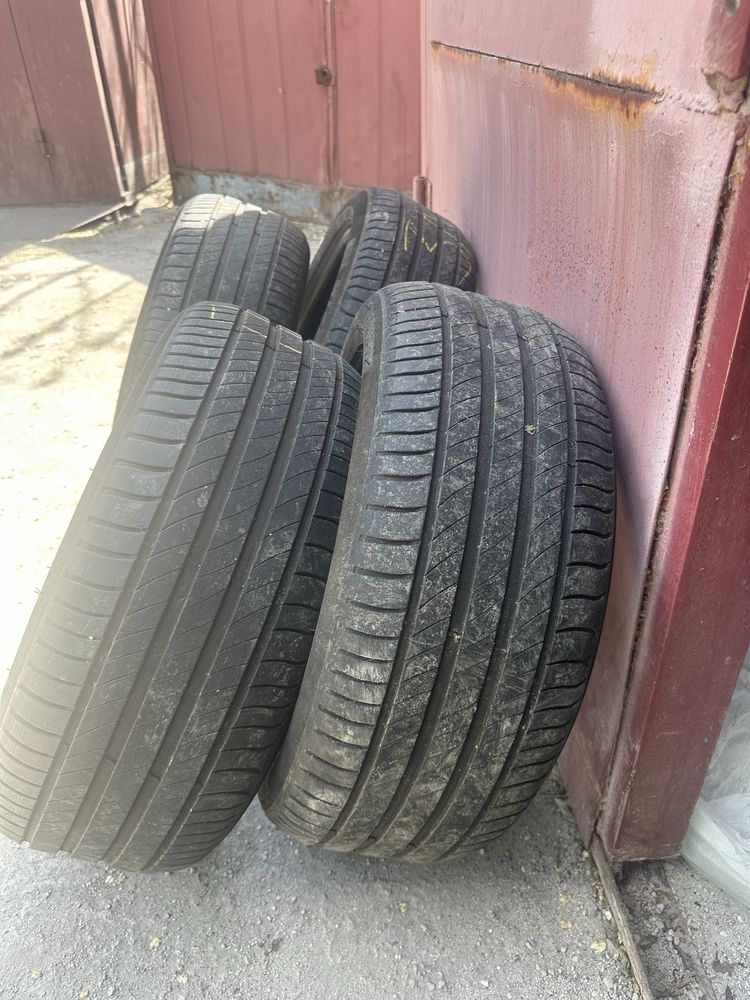 MICHILIN 225/50/r17 комплект