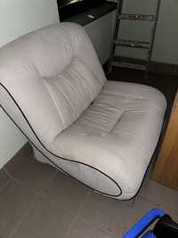 Fotel biały materiałowy