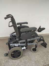 Cadeira de rodas elétrica em muito bom estado com baterias novas