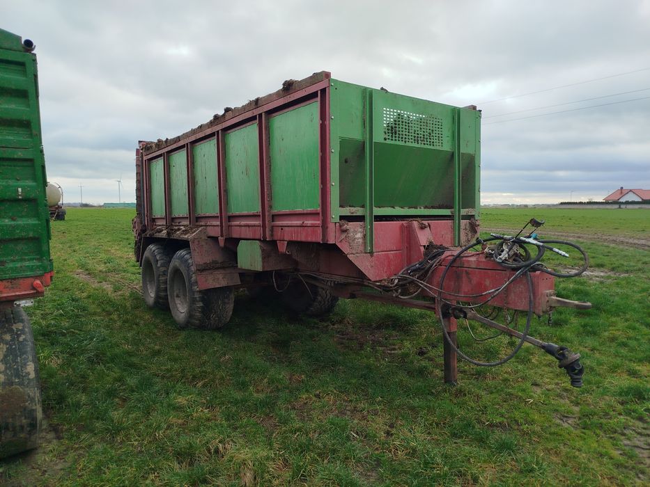 Sprzedam rozrzutnik strautmann po remoncie