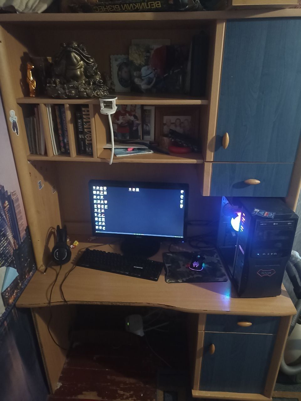 Шкаф, комод и компьютерный стол