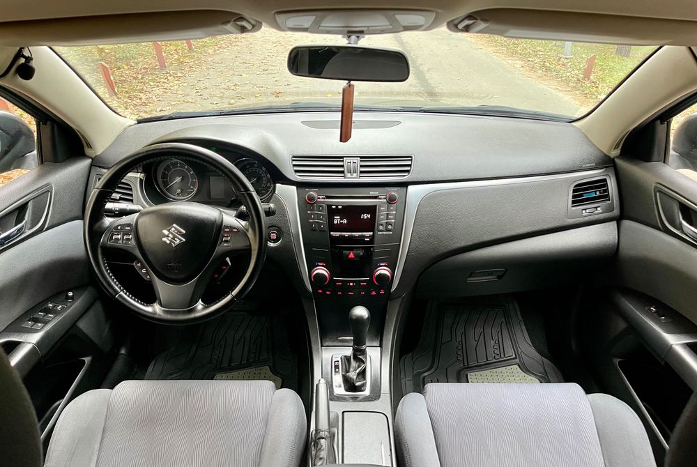 Suzuki Kizashi 2.4 Газ/Бензин Автомат AWD повний привід