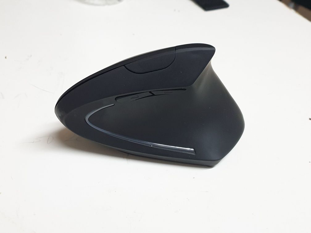 Rato vertical ergonómico testado, negociável