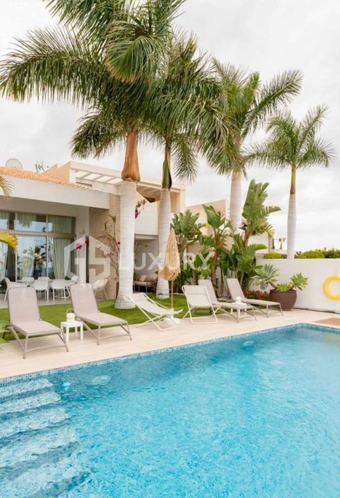 Sprzedaż nieruchomości na Teneryfie - Wille - Apartamenty - Inwestycje