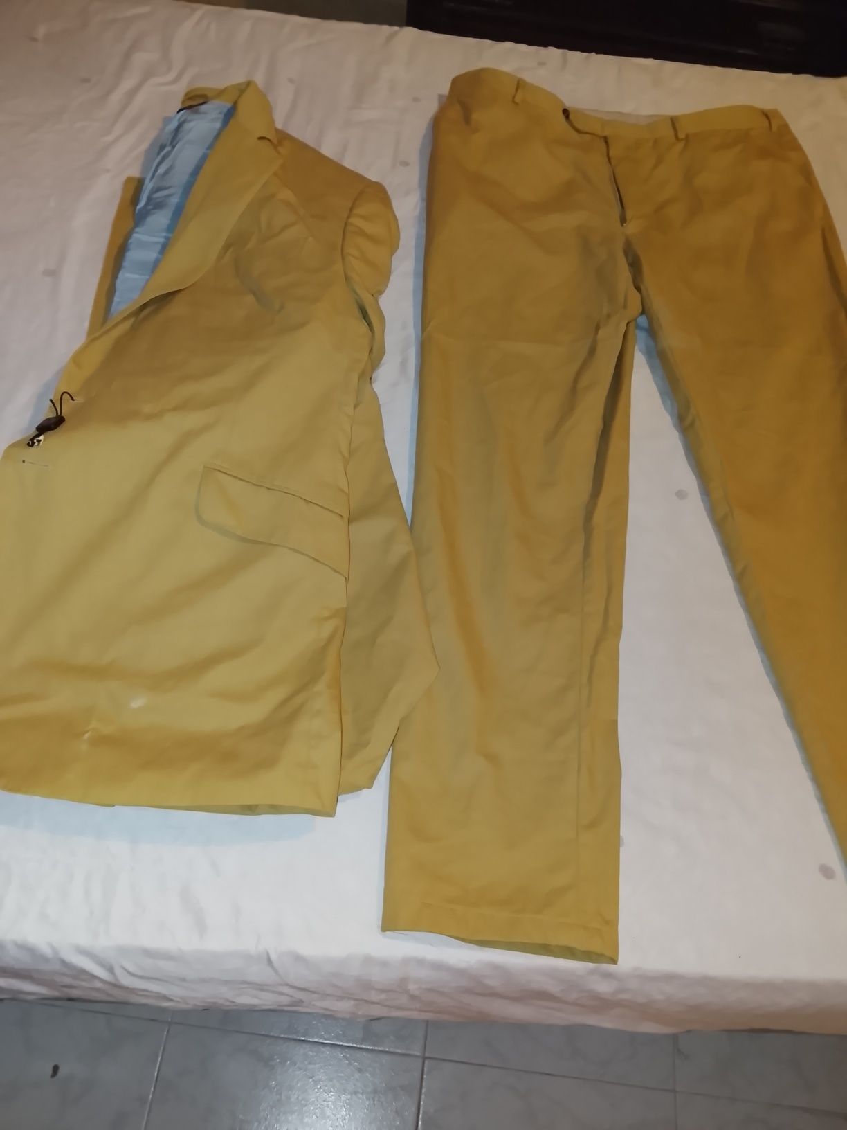 Fato de linho veste muito bem número 46