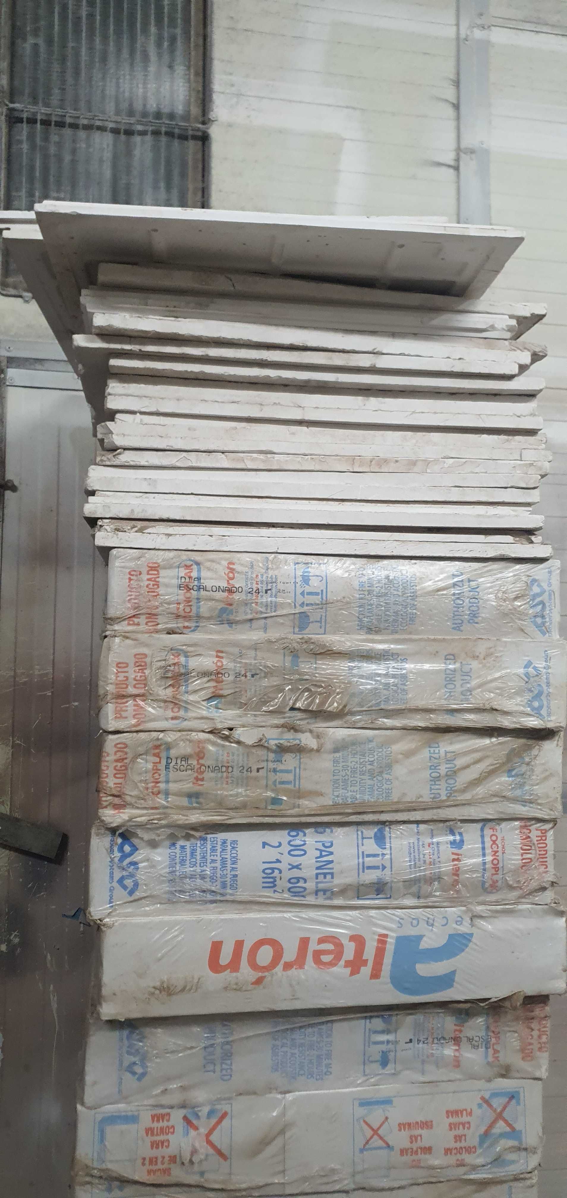 tectos em placas de gesso