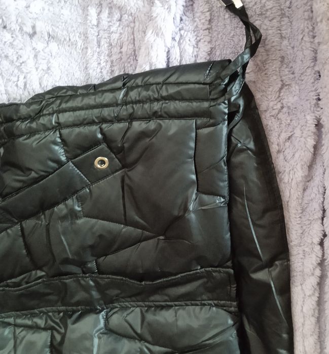 Куртка жіноча розмір М, L з хутром на капюшоні