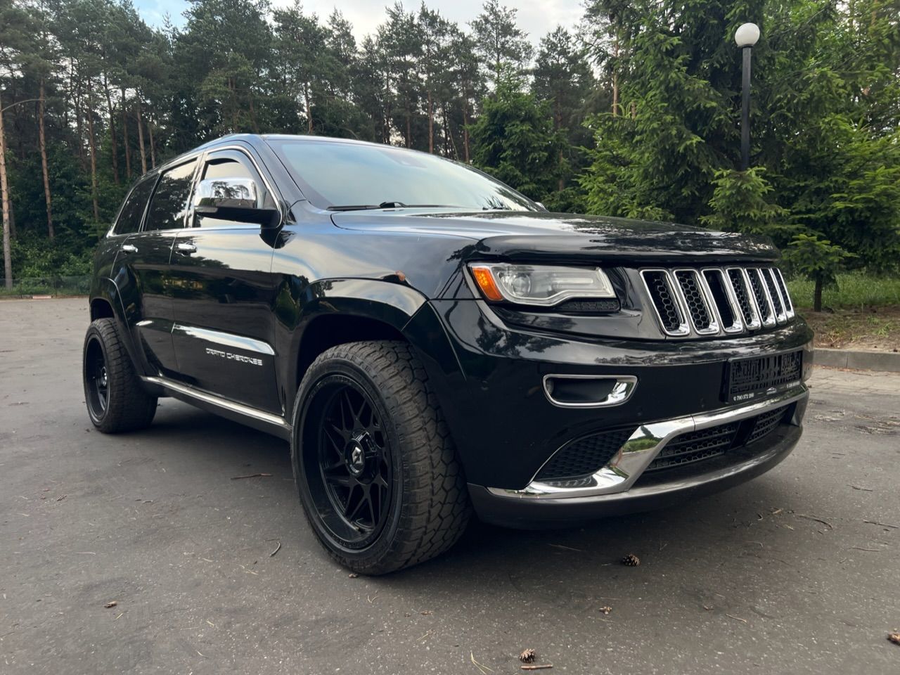 Jeep Grand Cherokee Summit 5.7 Hemi z USA już w kraju