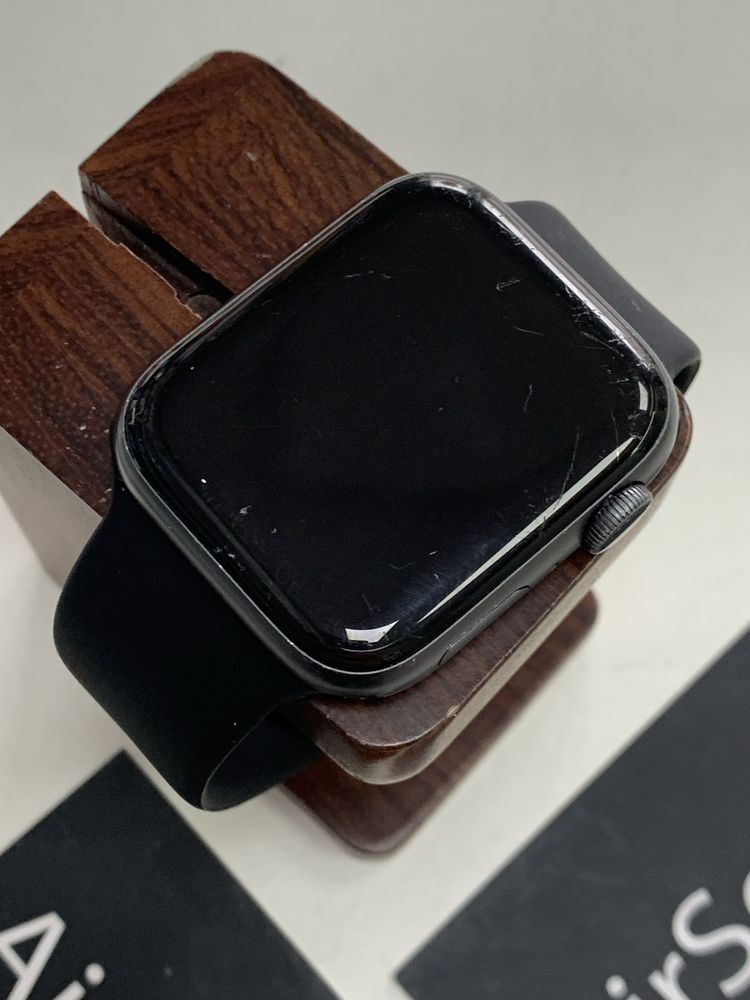 Оригінальні Apple Watch Series 4 44 mm Space Gray