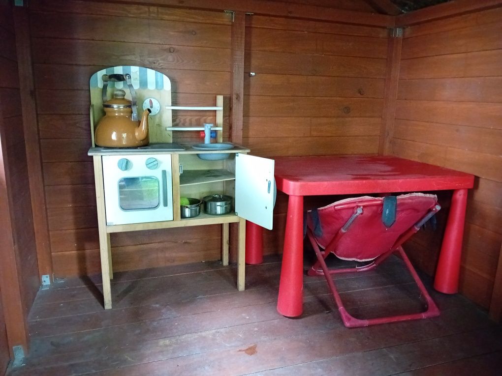 Domek ogrodowy dla dzieci