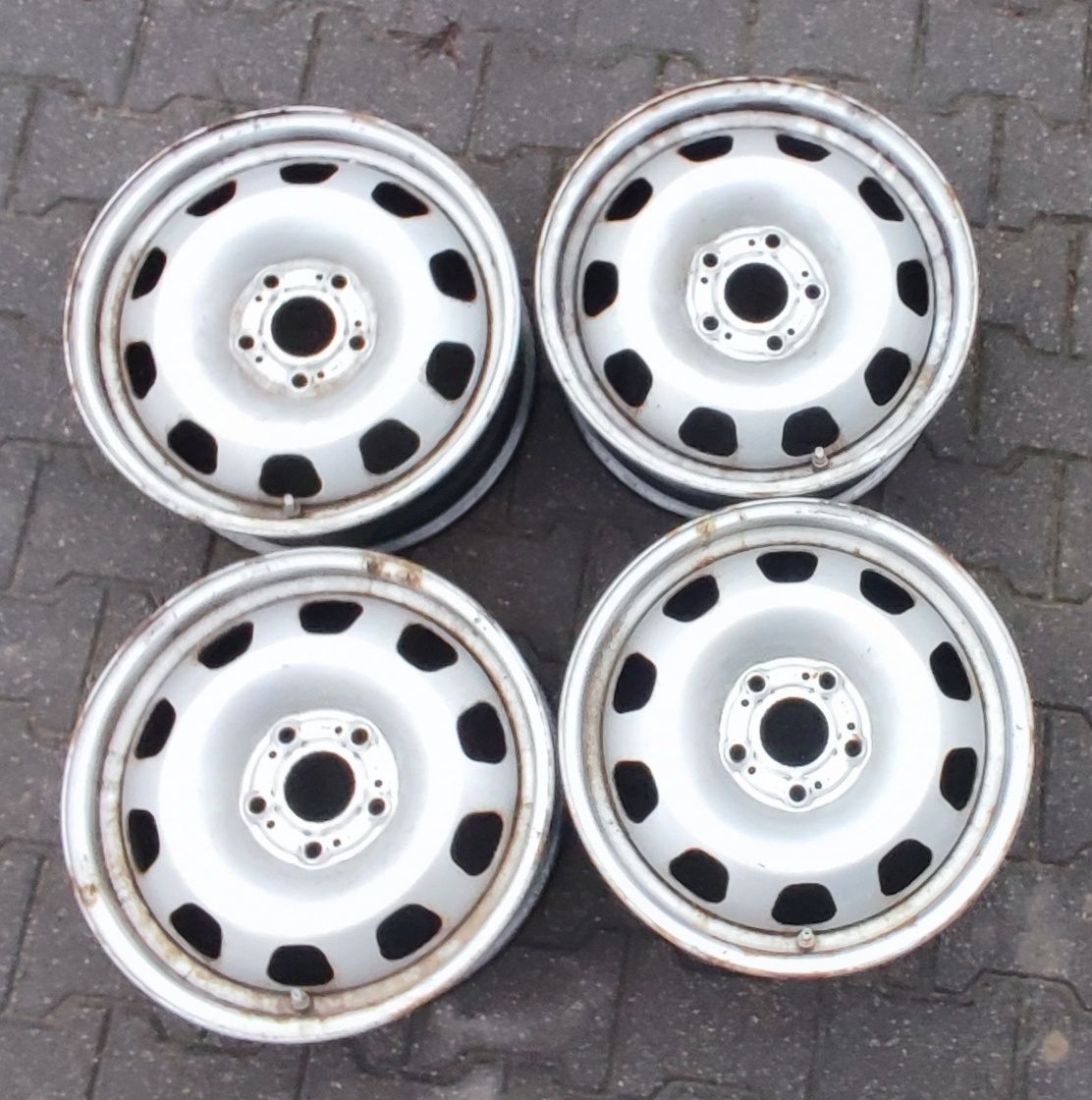 5x114.3 16" 6.5J Dacia Duster - Komplet felg stalowych