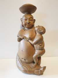 Antiga e rara escultura de Mãe Buda em madeira esculpida