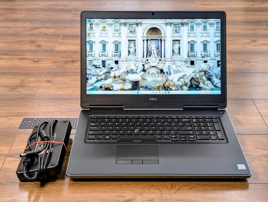 DELL Precision 7720 17.3"/i5-7300HQ/8GB Ram /128GB SSD + 750GB HDD