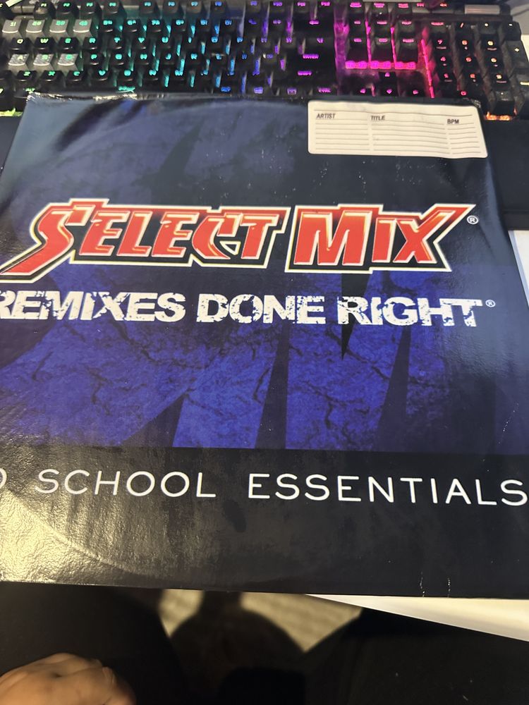 Various – Old School Essentials (Volume 1) hip hop