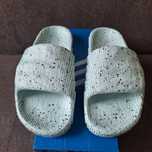Тапки adidas нові