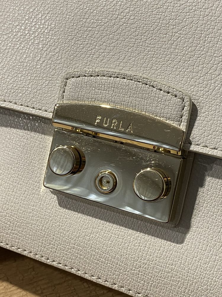 Шкіряна сумочка Furla Metropolis