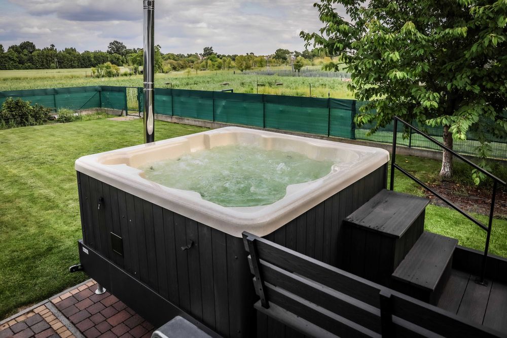 Wynajem luksusowego mobilnego jacuzzi, wanny SPA, bali, ceny od