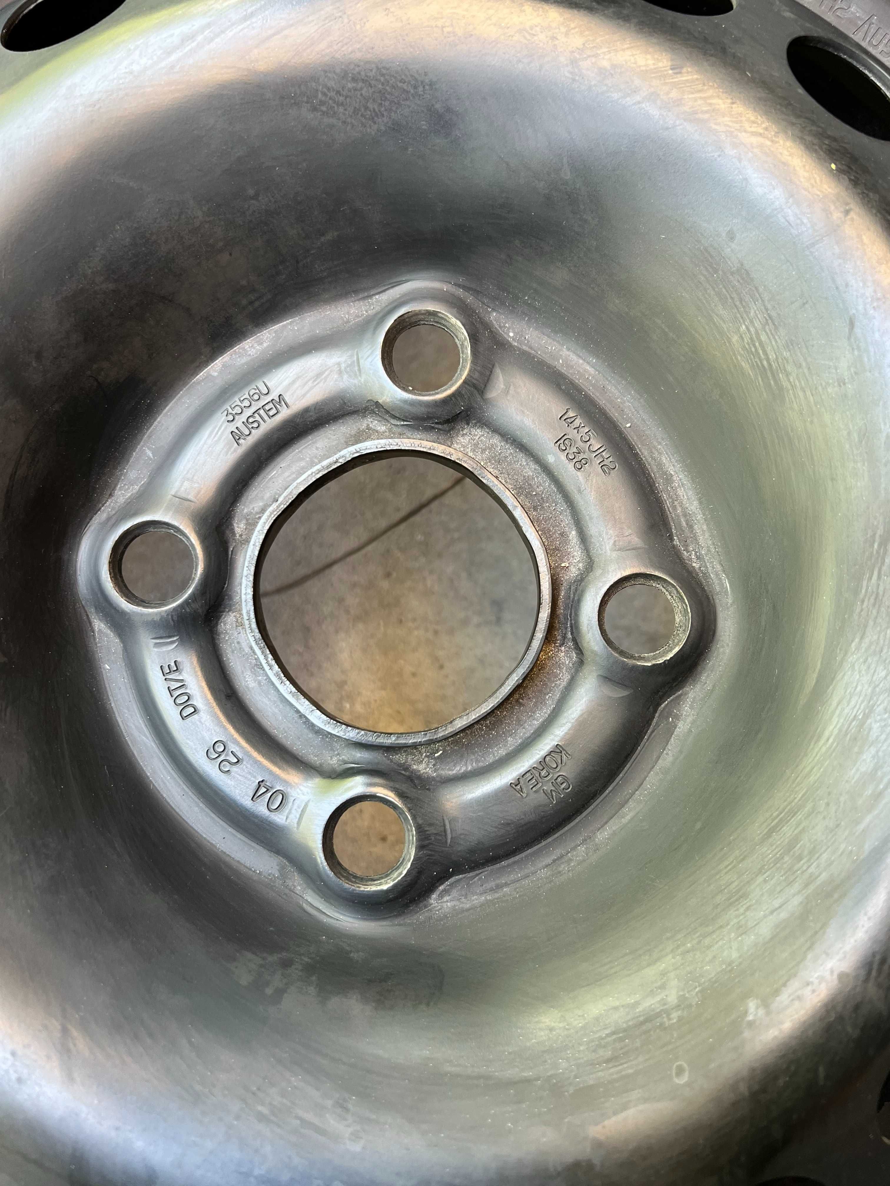 Felgi stalowe z czujnikami 5J x 14H2 4x100 ET38 Skoda Seat Opel - 2szt