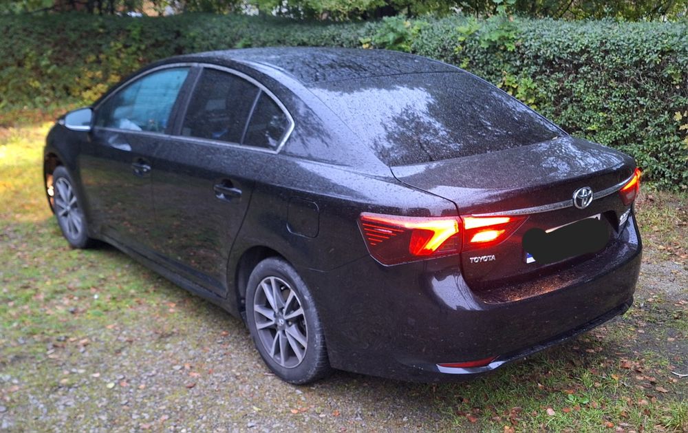 Toyota Avensis t27 PREMIUM 1.8 benzyna najbogatsza wersja, krajowa ASO
