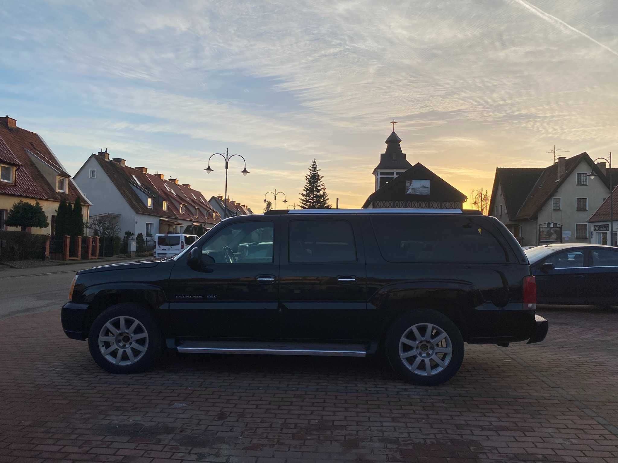 Sprzedam Cadillac Escalade rocznik 2005 bezyna -lpg