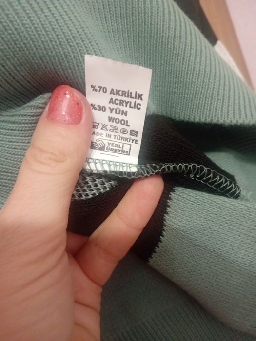 Светр з натуральної шерсті, кофта жіноча S-М розмір,гольф зимовий,кроп