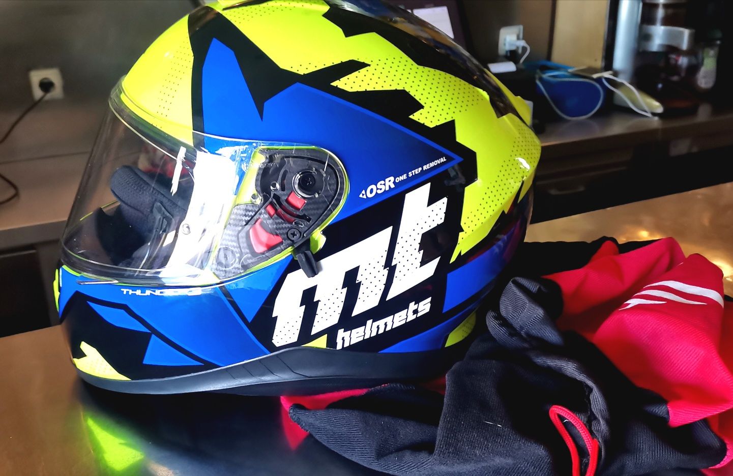 Capacete mota MT