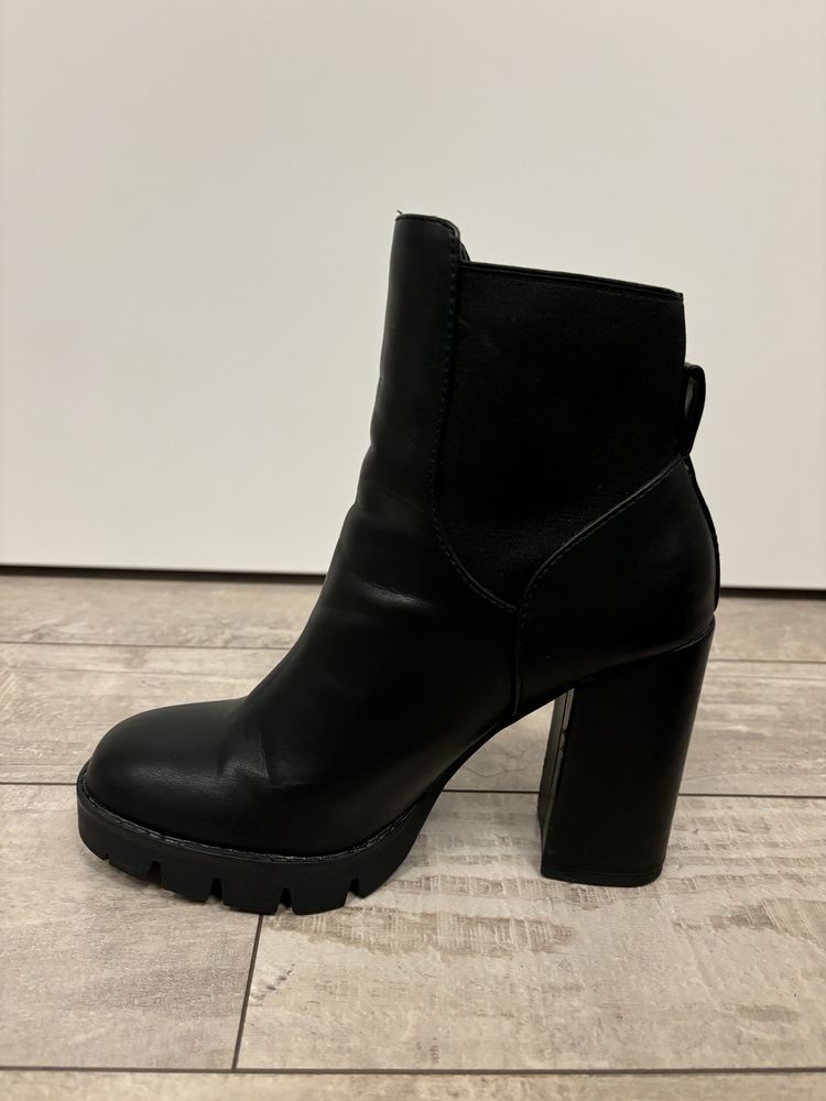 Buty botki damskie czarne 37 Zara,  obcas 10 cm