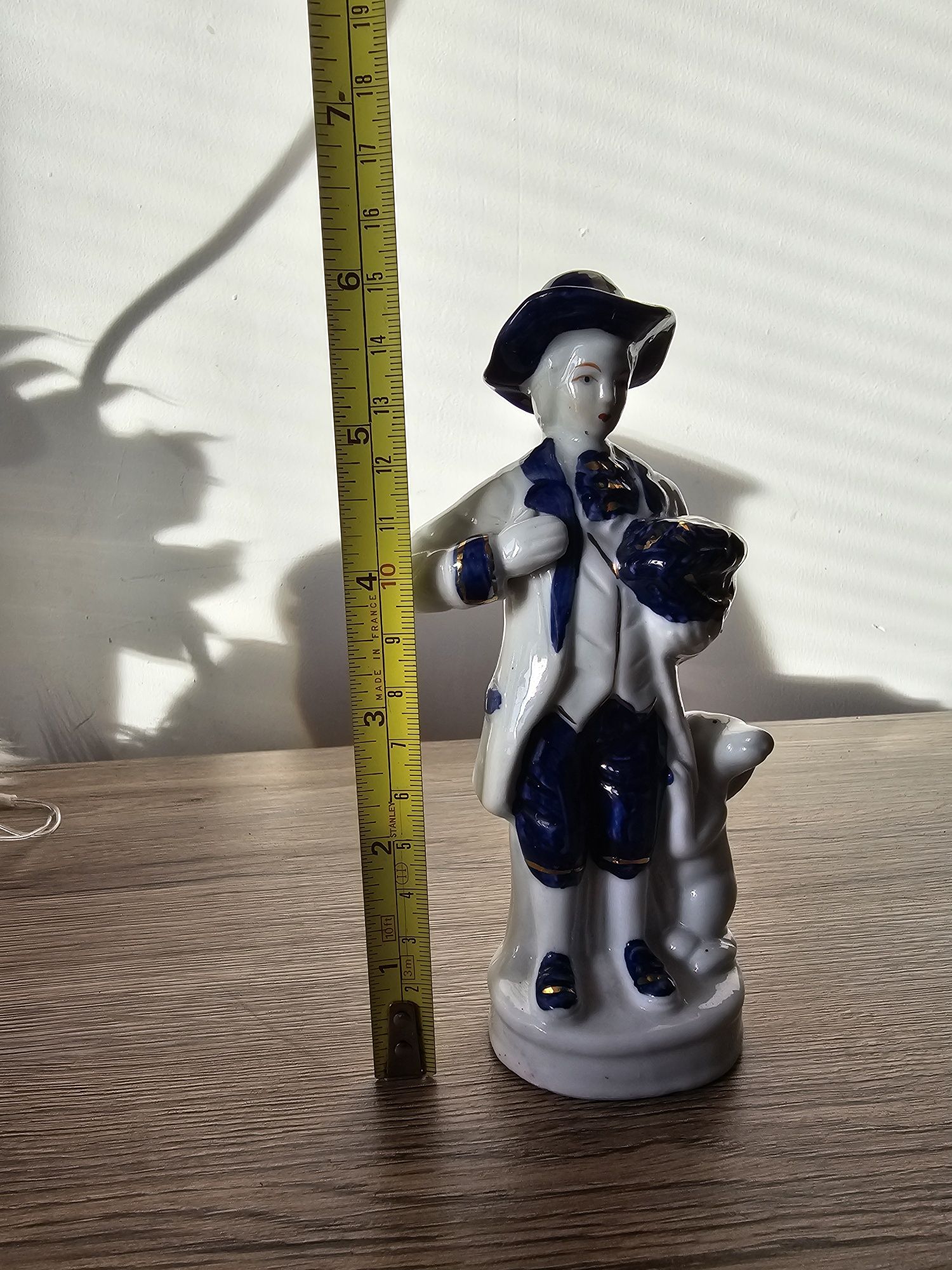 Figurka porcelanowa v1