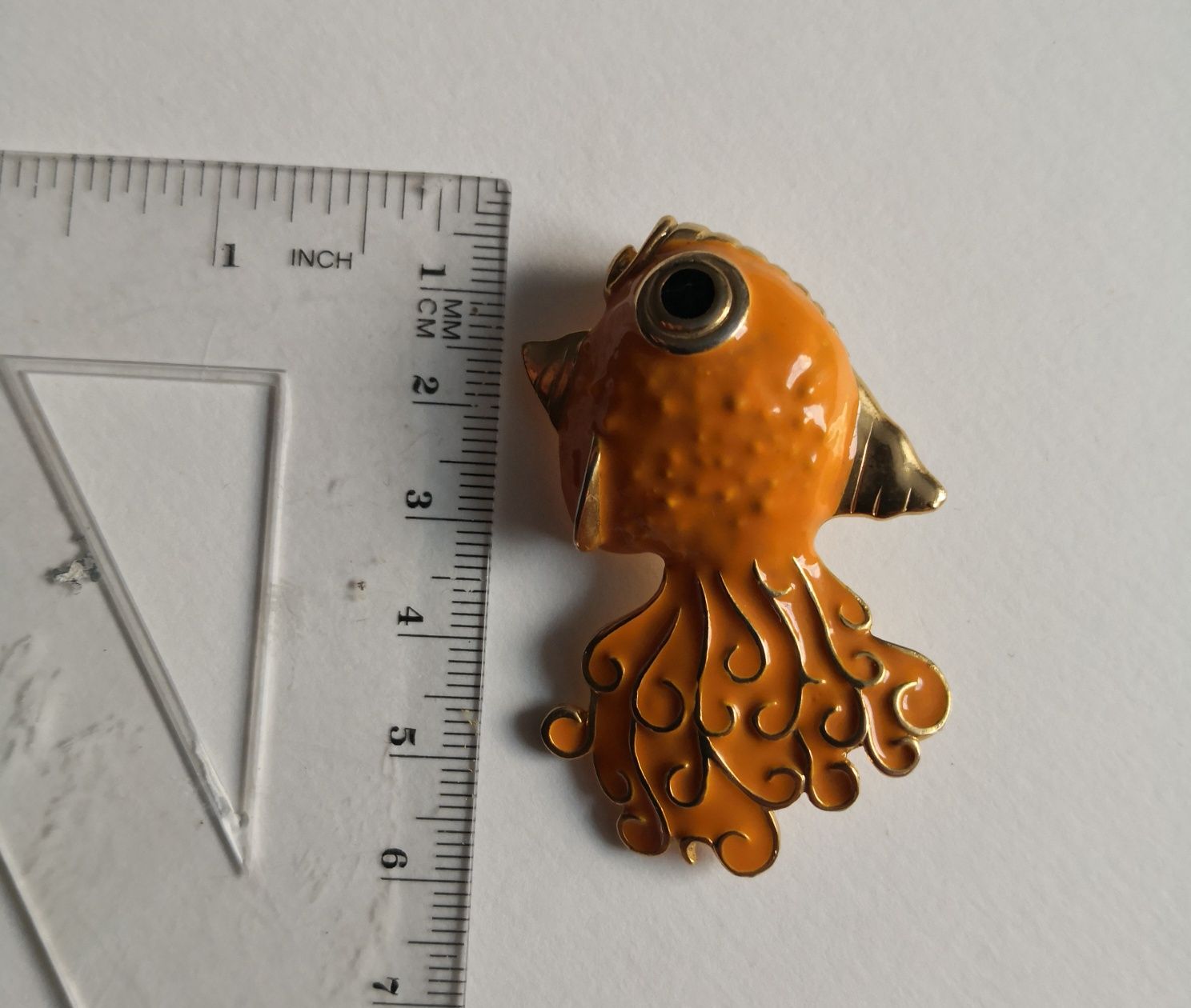 Broszka przypinka Jablonex biżuteria vintage aesthetic złota rybka