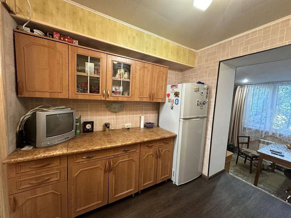 ВІЛЬНА‼️Подобово двокімнатна центр перший поверх