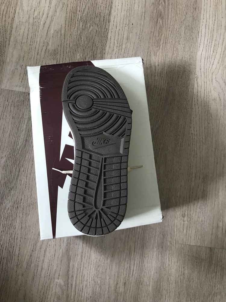 Nike x Travis scott Reverse mocha