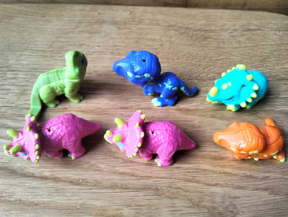 Кіндер Джой ( Kinder Joy ) Jurassic World ціна за всі