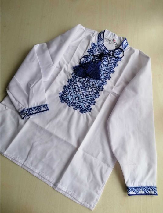 Нова вишиванка хлопчику, 10-11 років.