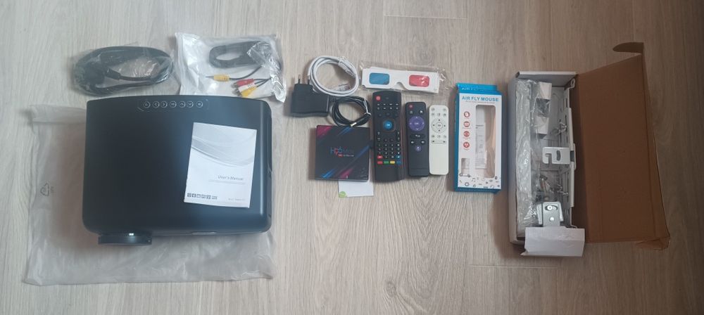 Проектор Wzatco + смарт приставка