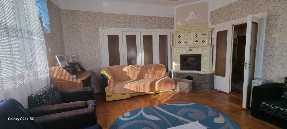 Будинок в Закарпатті, будинок в селі