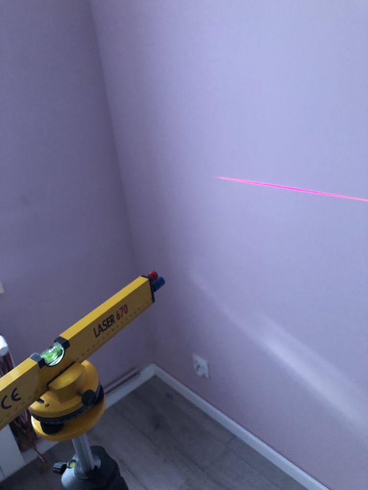 Poziomica laserowa