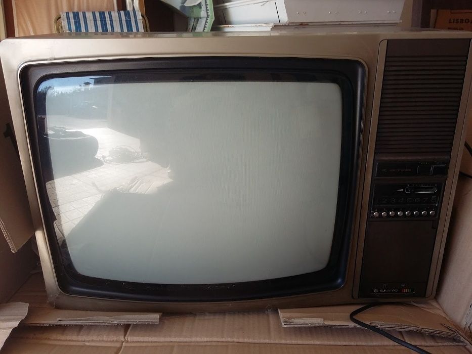 Antiga televisão Sanyo