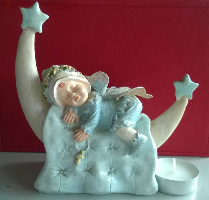 Figurki Aniołków Figurka Aniołek śpiący na księżycu skarbonka 14cm