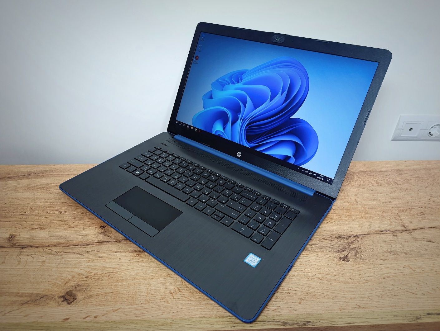 17.3 HD+ ноутбук HP/i5-8250U/8GB DDR4/SSD+HDD/Батарея 0% зносу