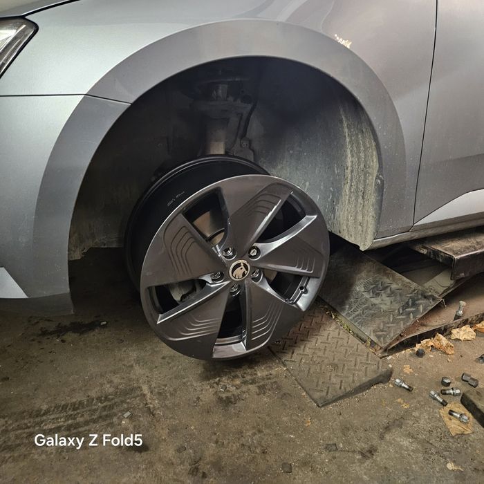 Nowe Alufelgi 18 Skoda Octavia Yeti Superb VW Seat Cupra 5x112 ET50