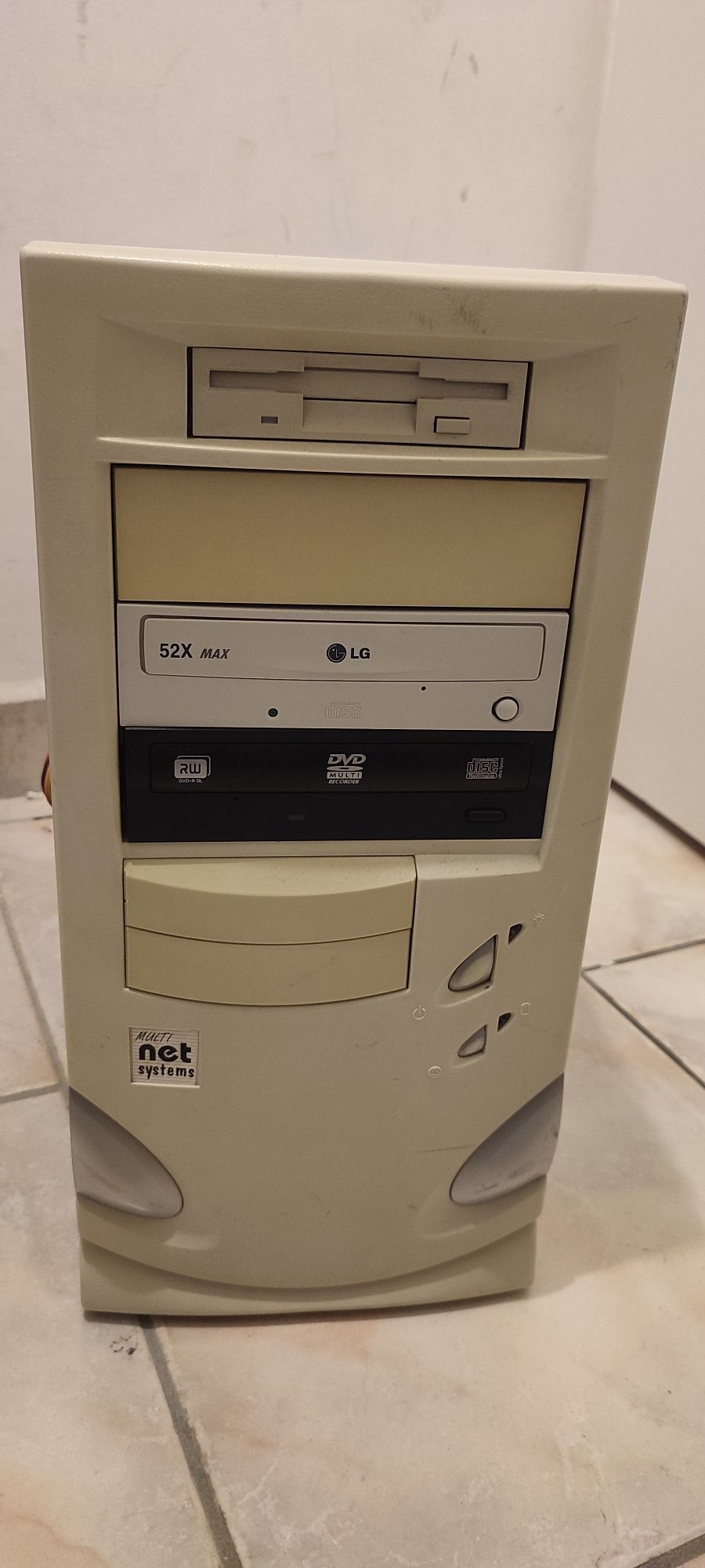 Retro Komputer stacjonarny i3 530, GeForce 240