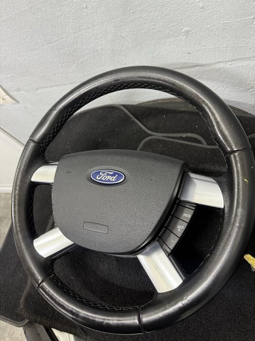 Кермо Ford Focus 2 рестайлінг