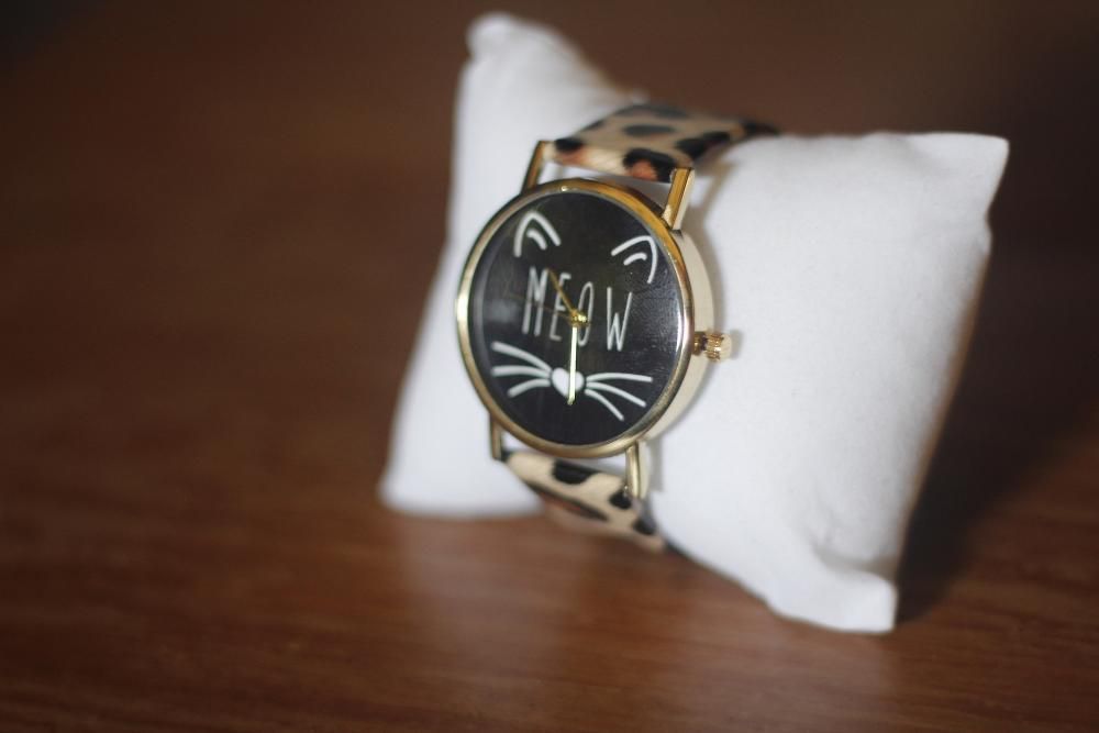 Relógio Senhora - Gato (NOVO)