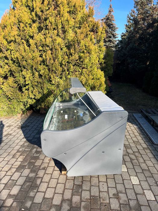 2018 r. Lada witryna chłodnicza Bochnia dł. 1,5 m, 2 m