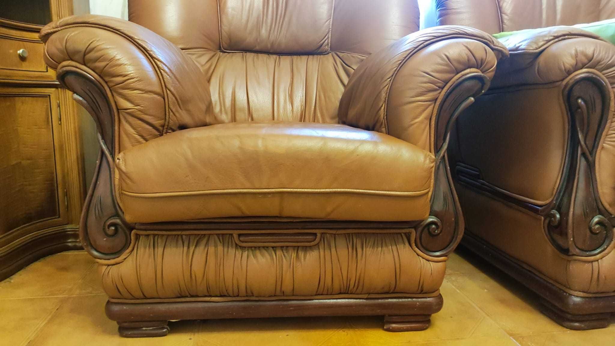 Sofá em pele de 3 lugares