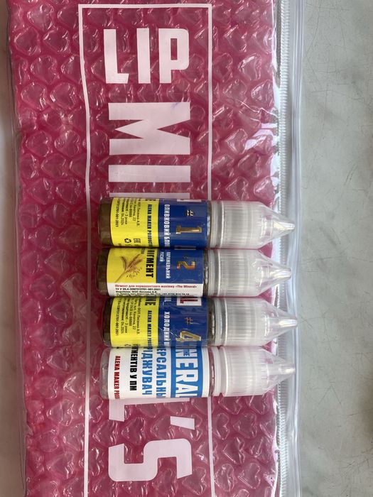 Машинка з пігментами,для перманентного  макіяжу