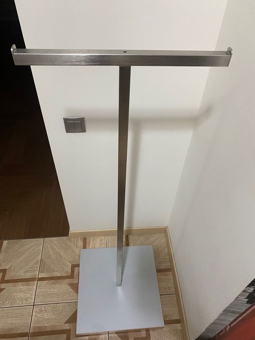 Стойка,вешалка дерево, метал для верхней одежды