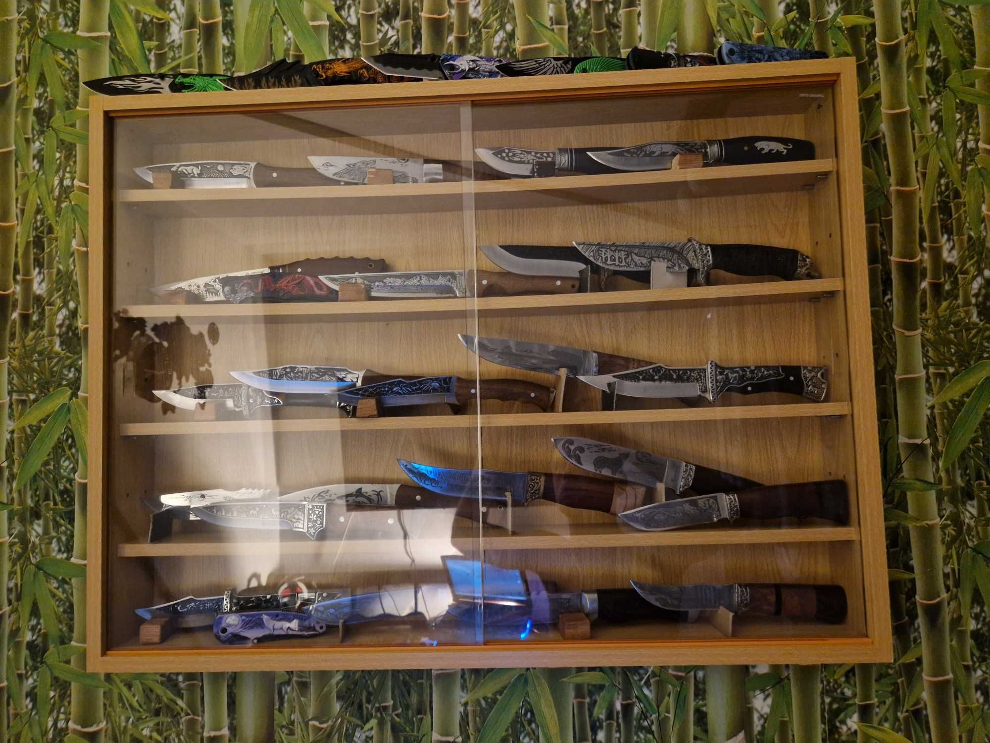Kolekja nozy z grawerem